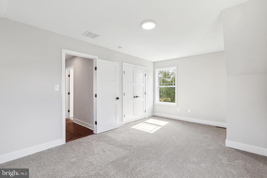 237 Osceola Ave