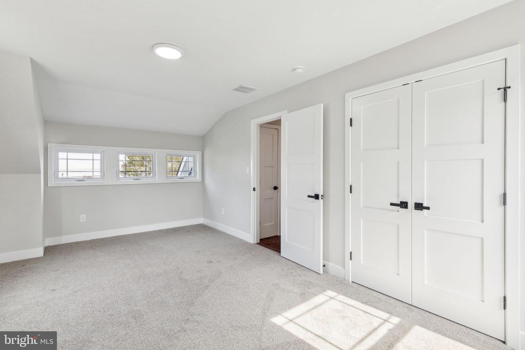 237 Osceola Ave