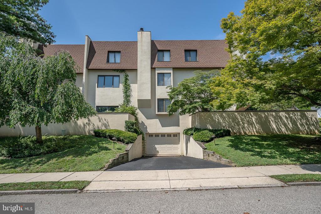 100 LLANALEW RD #11C