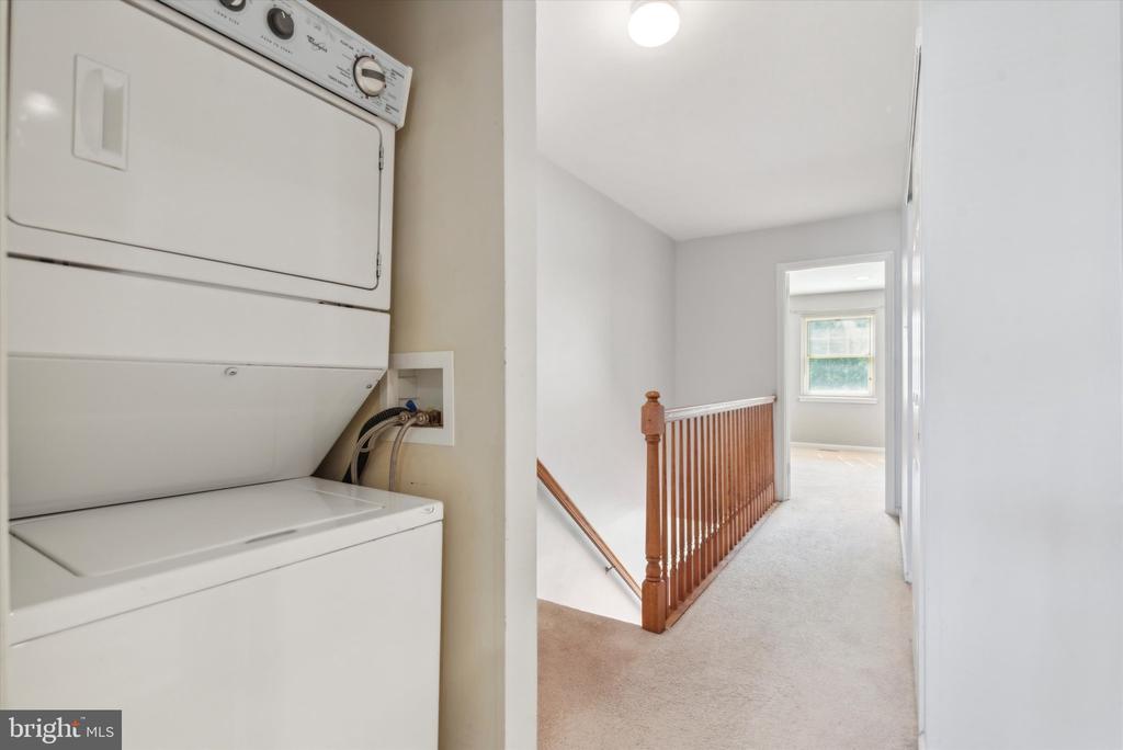 22 BARCLAY CT