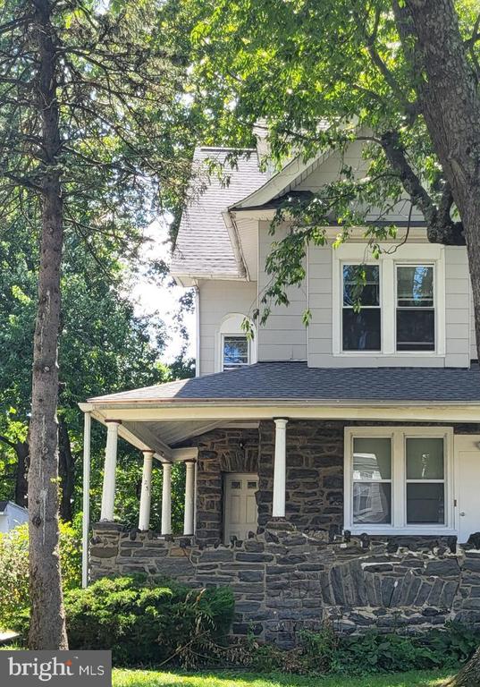 123 WALNUT AVE #2