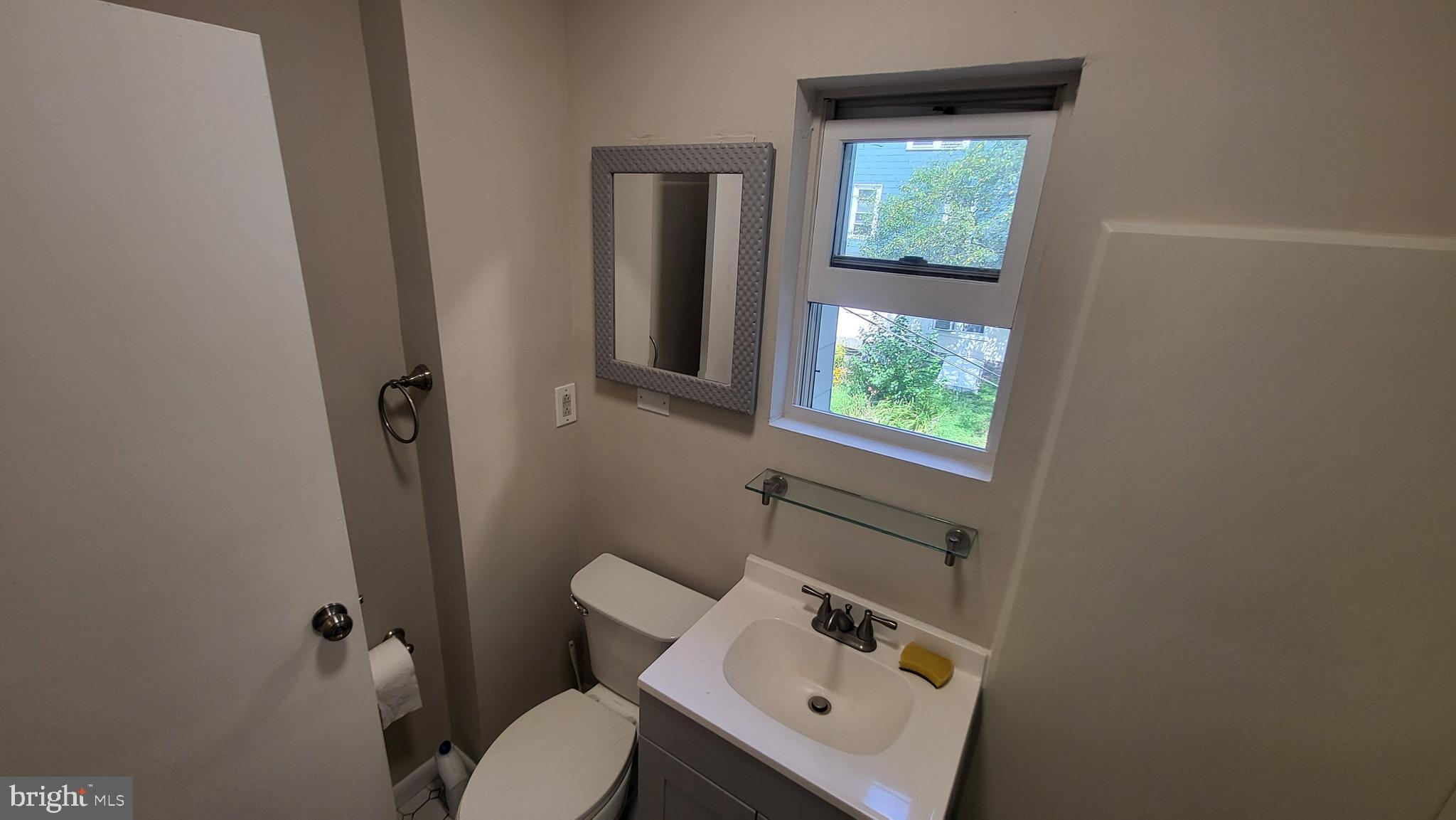 123 WALNUT AVE #2