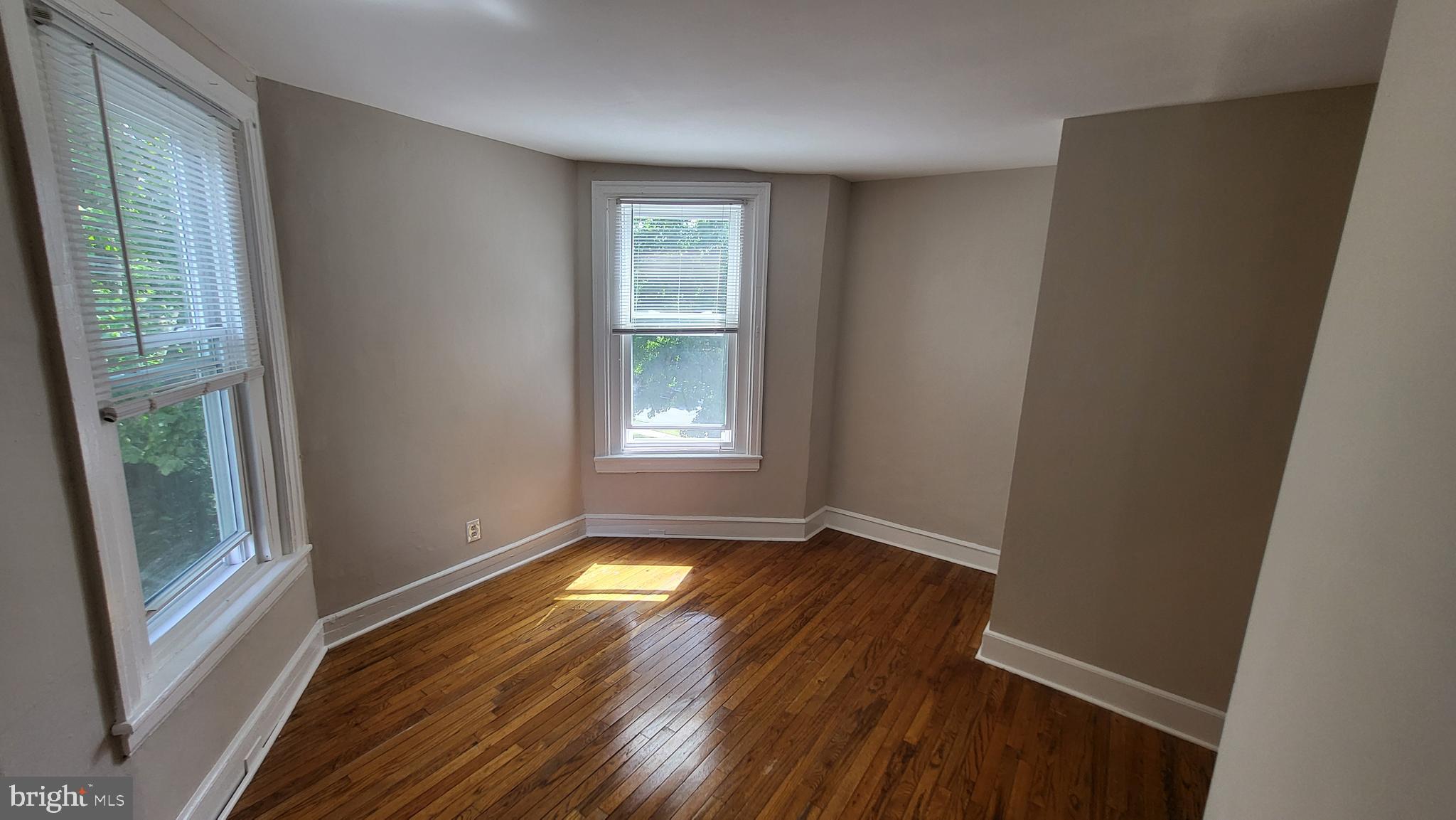 123 WALNUT AVE #2
