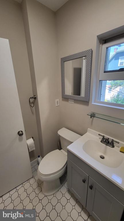 123 WALNUT AVE #2