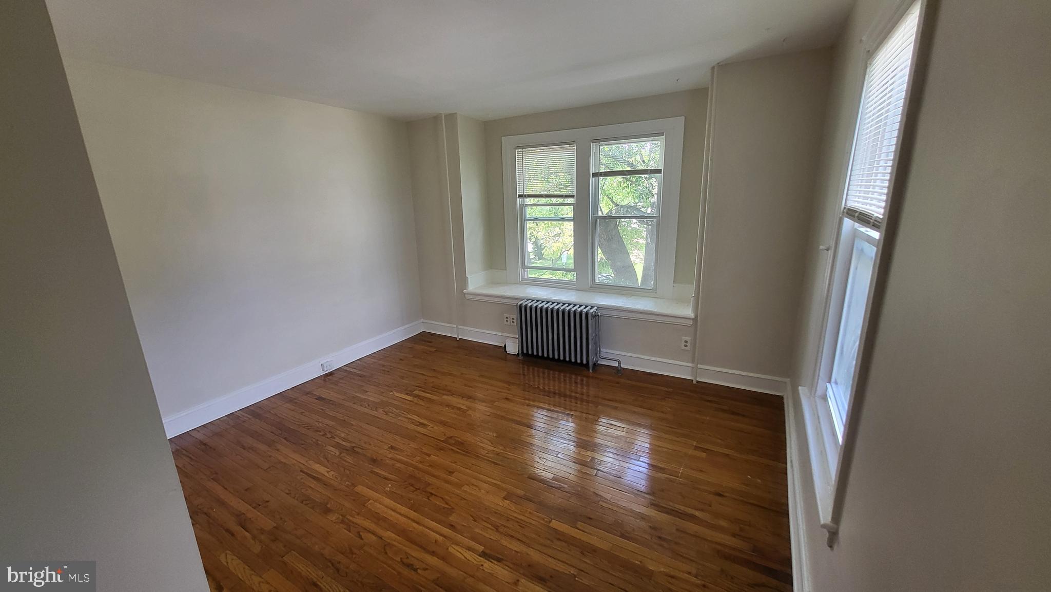 123 WALNUT AVE #2