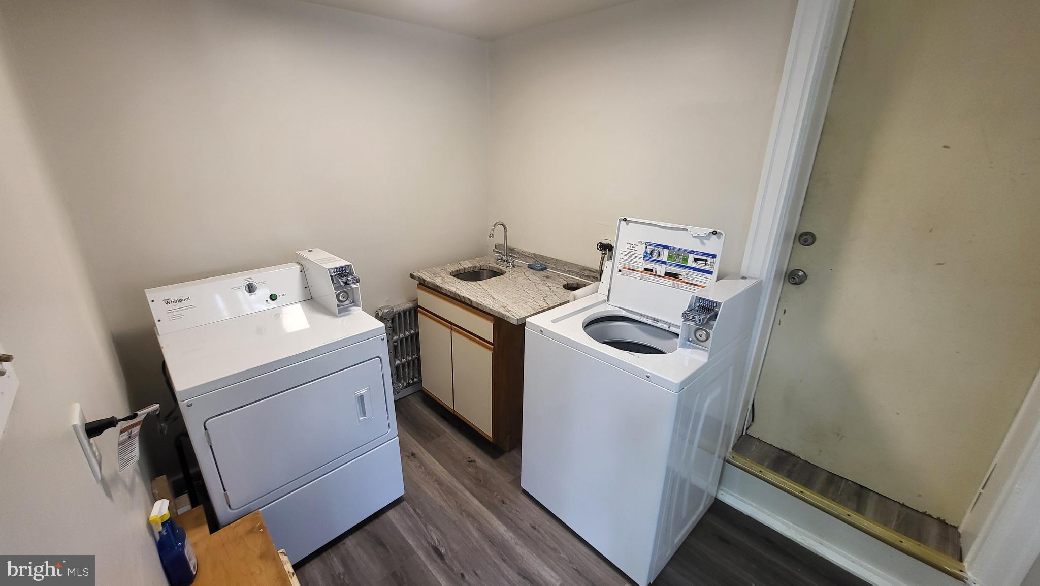 123 WALNUT AVE #2