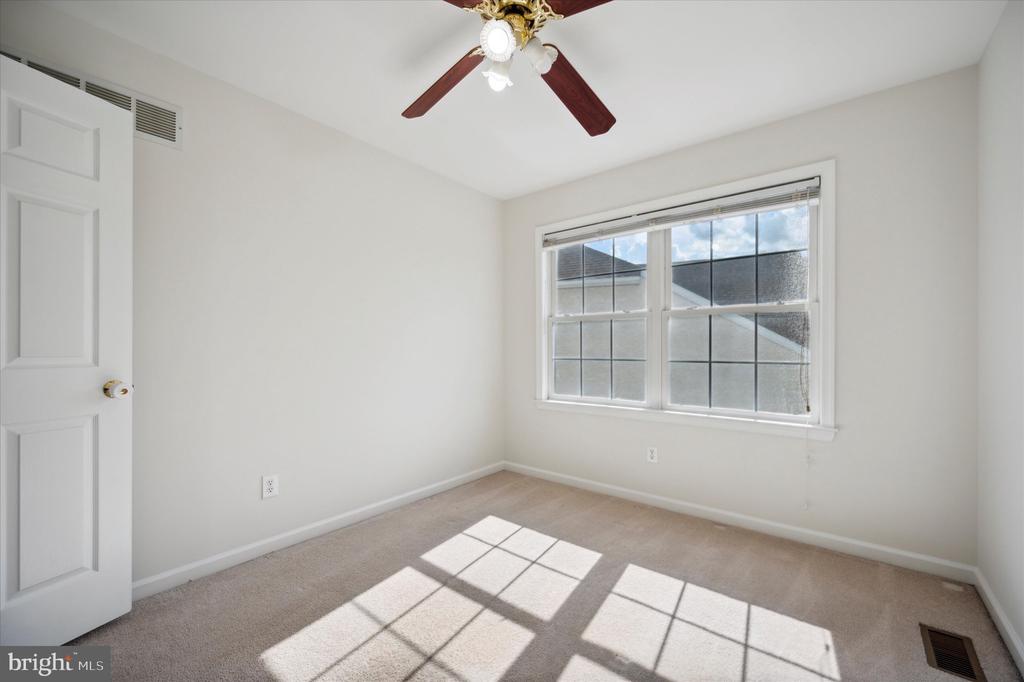 140 DORAL DR