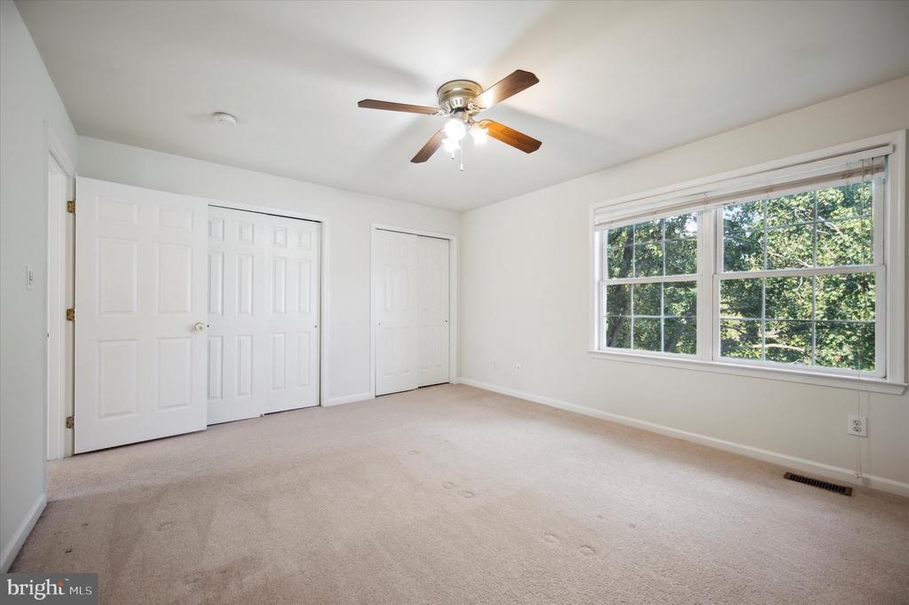 140 DORAL DR