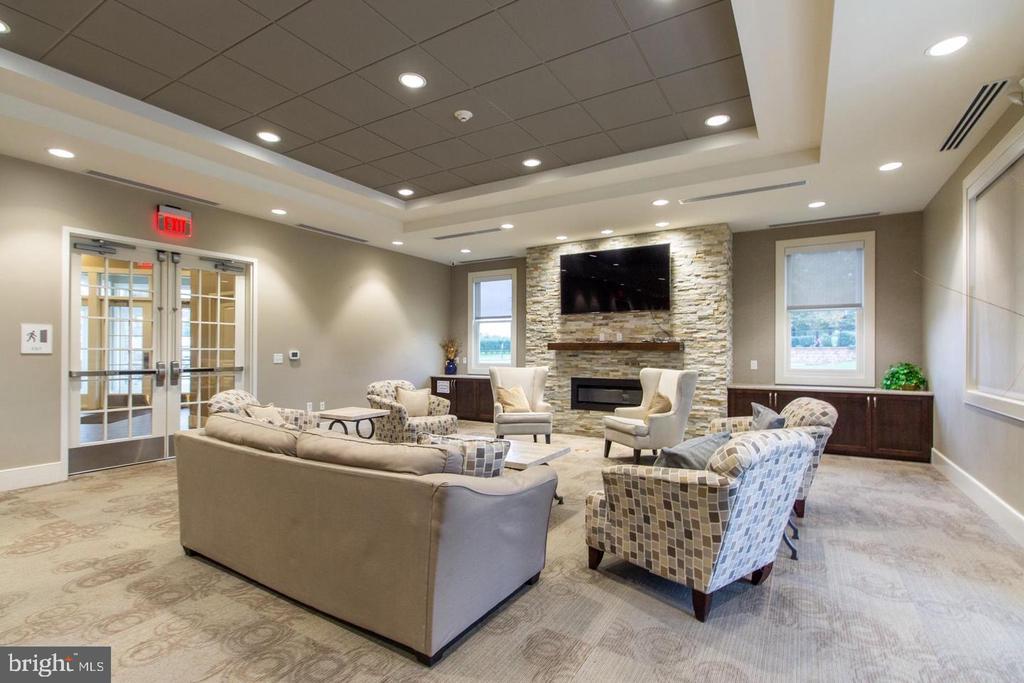 140 DORAL DR
