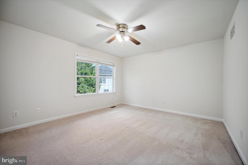 140 DORAL DR