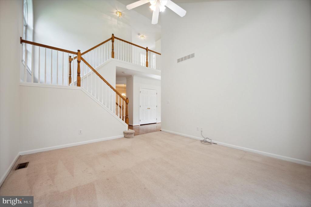 140 DORAL DR