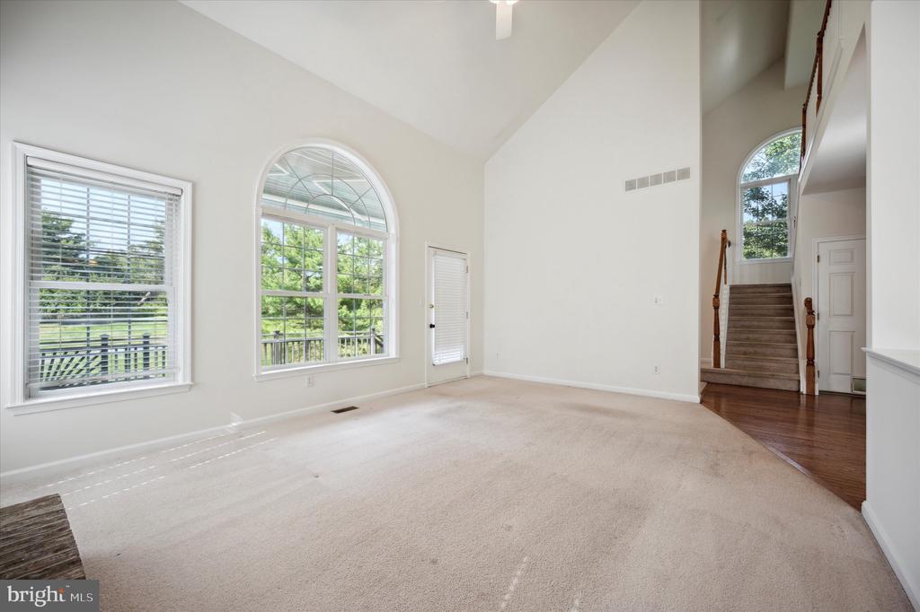 140 DORAL DR
