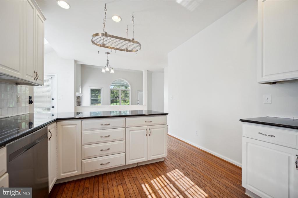 140 DORAL DR