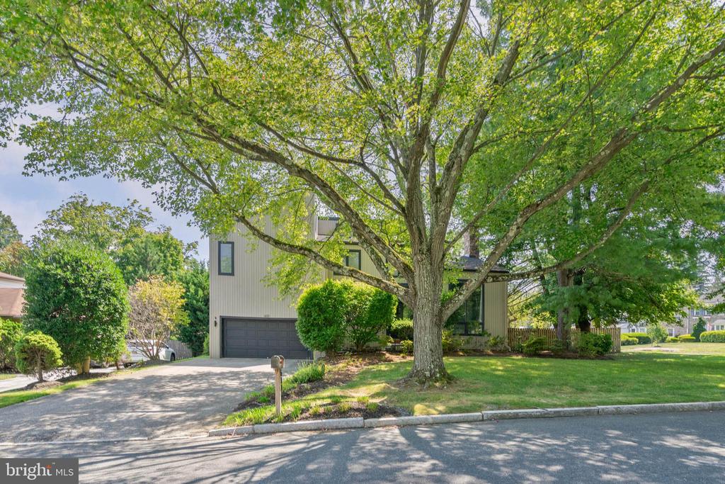600 Argyle Cir
