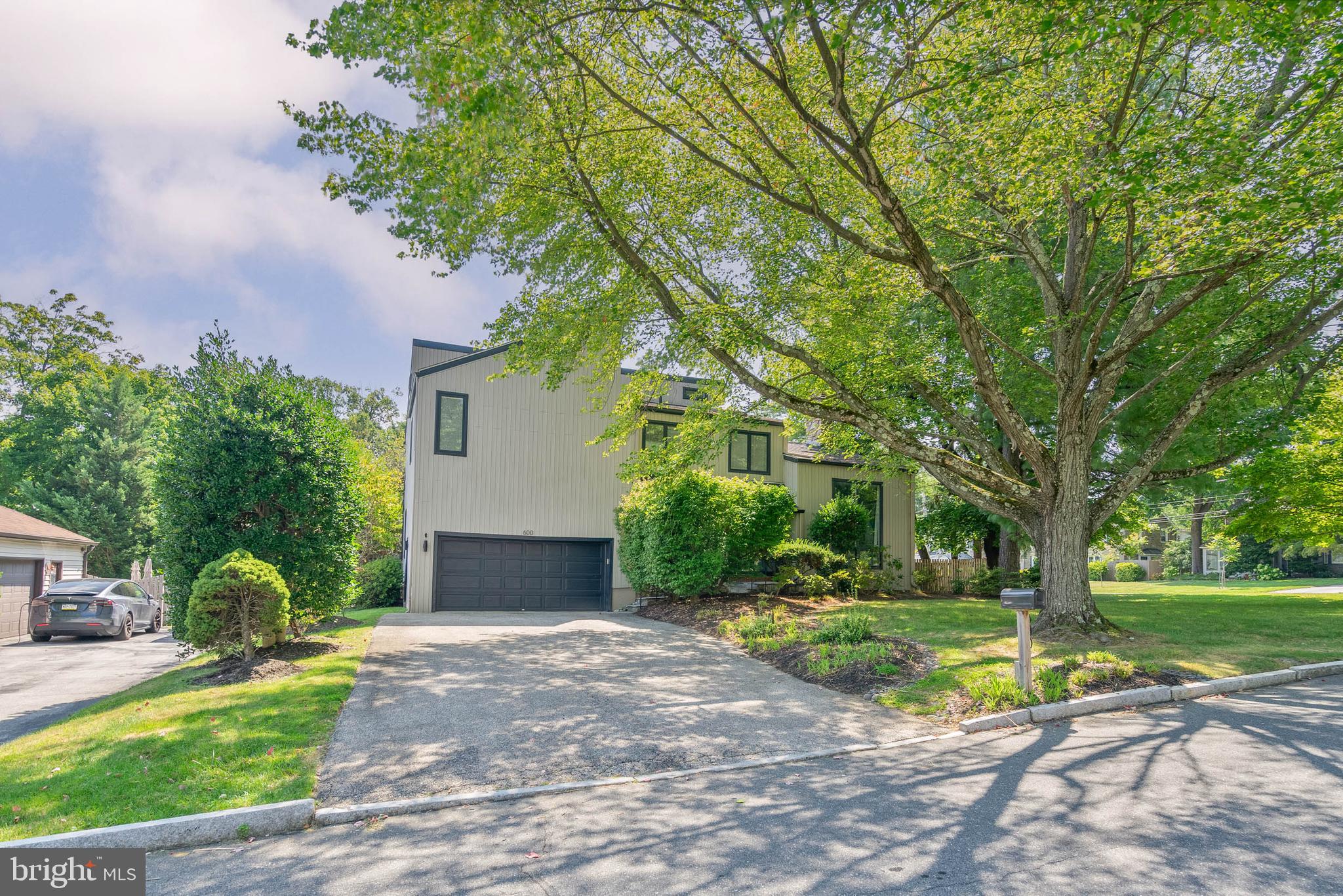 600 Argyle Cir