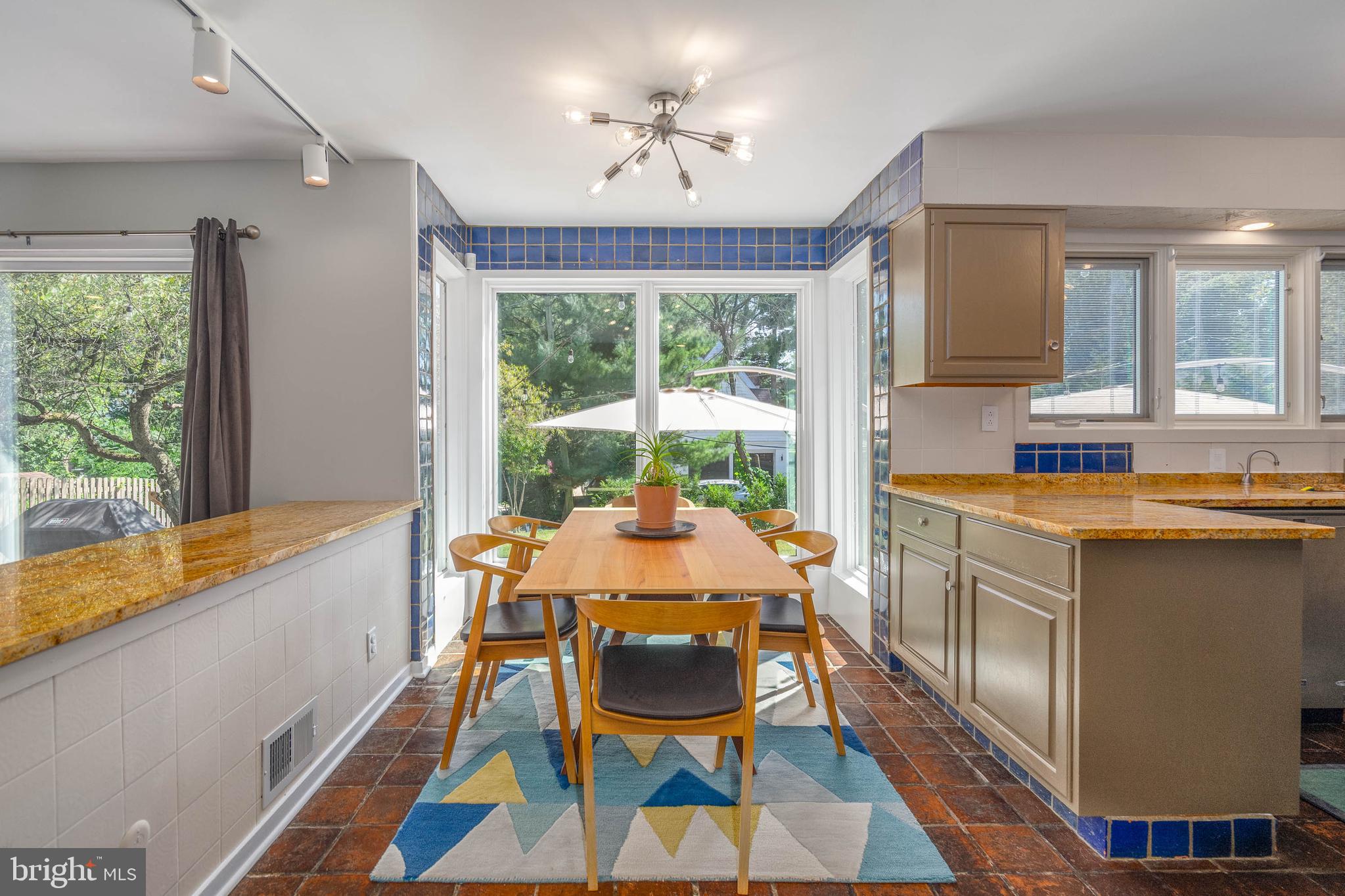 600 Argyle Cir