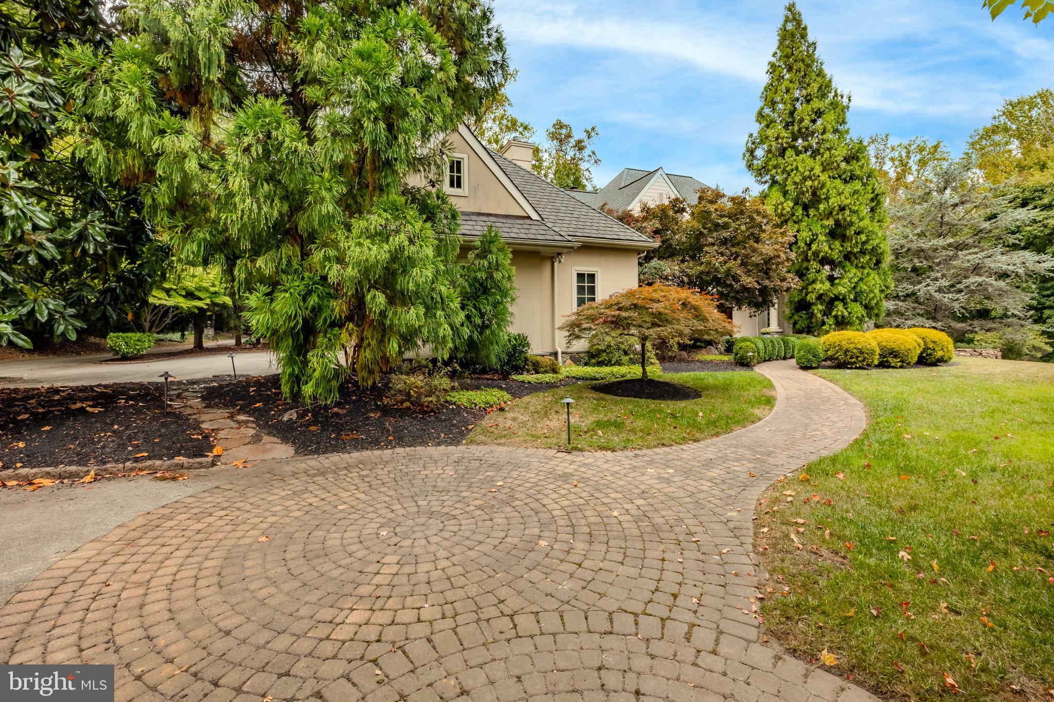 820 Harriton Rd