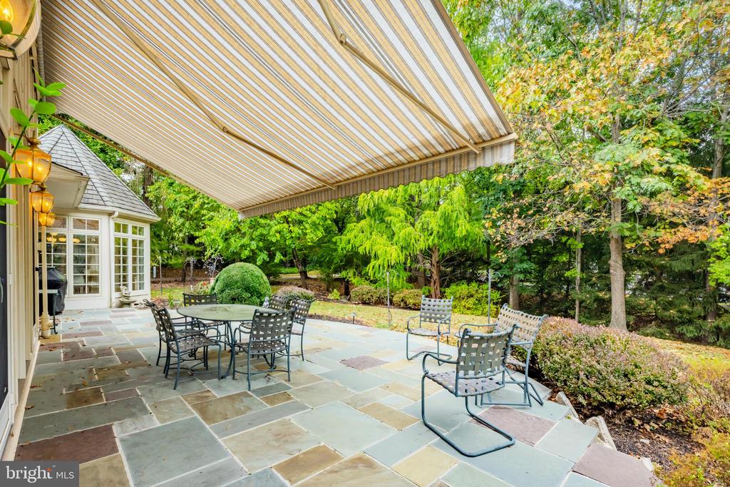 820 Harriton Rd