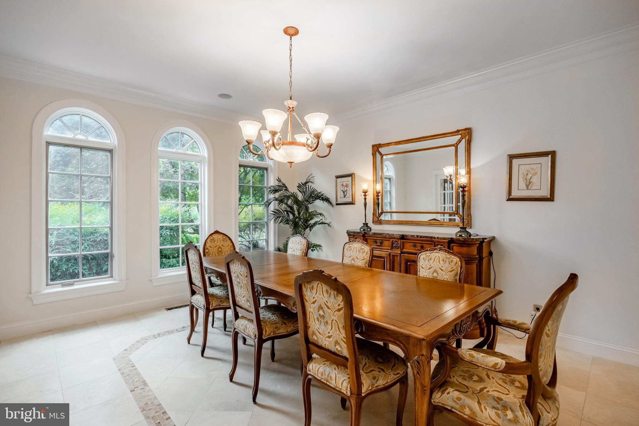 820 Harriton Rd