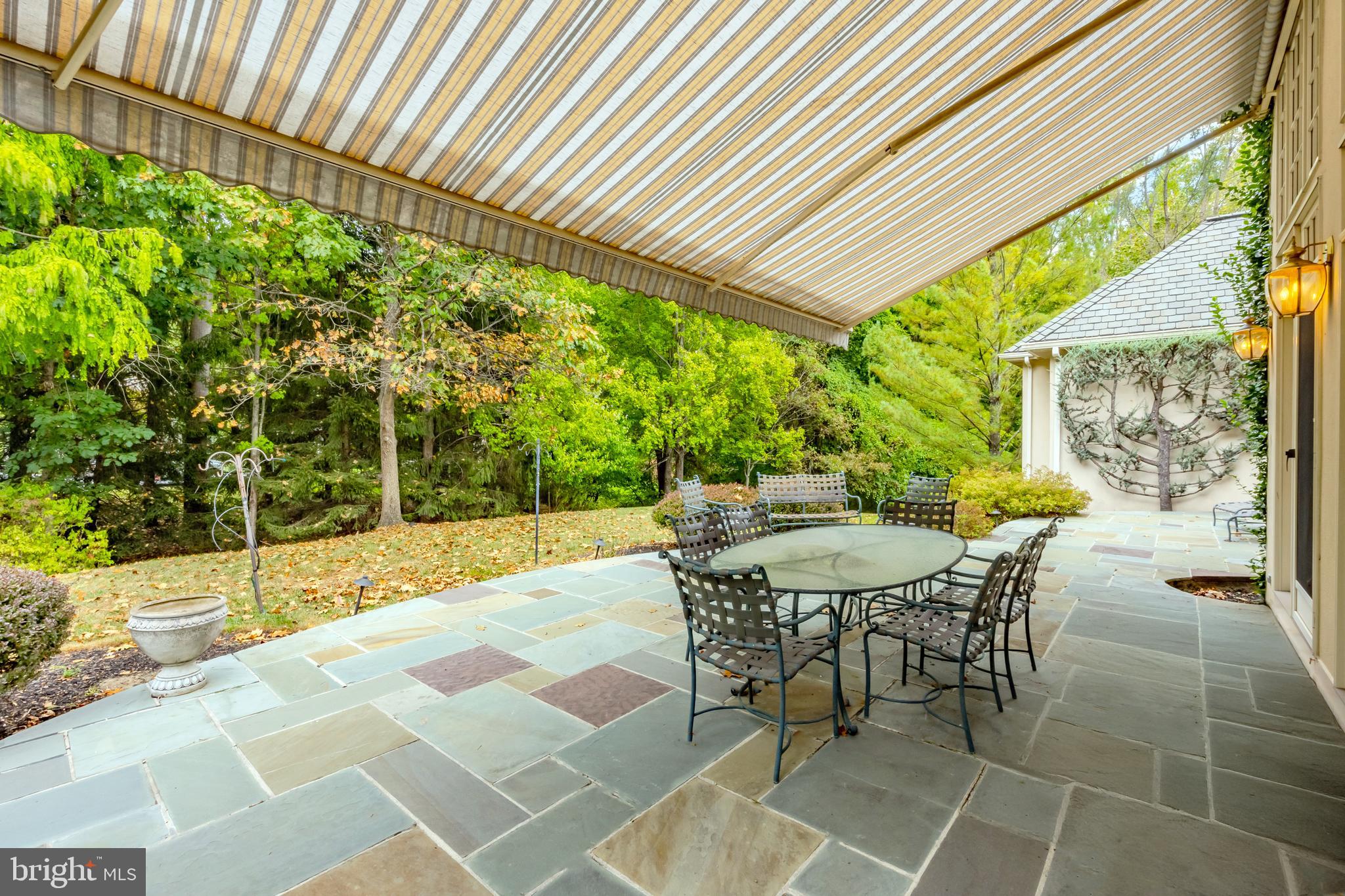 820 Harriton Rd
