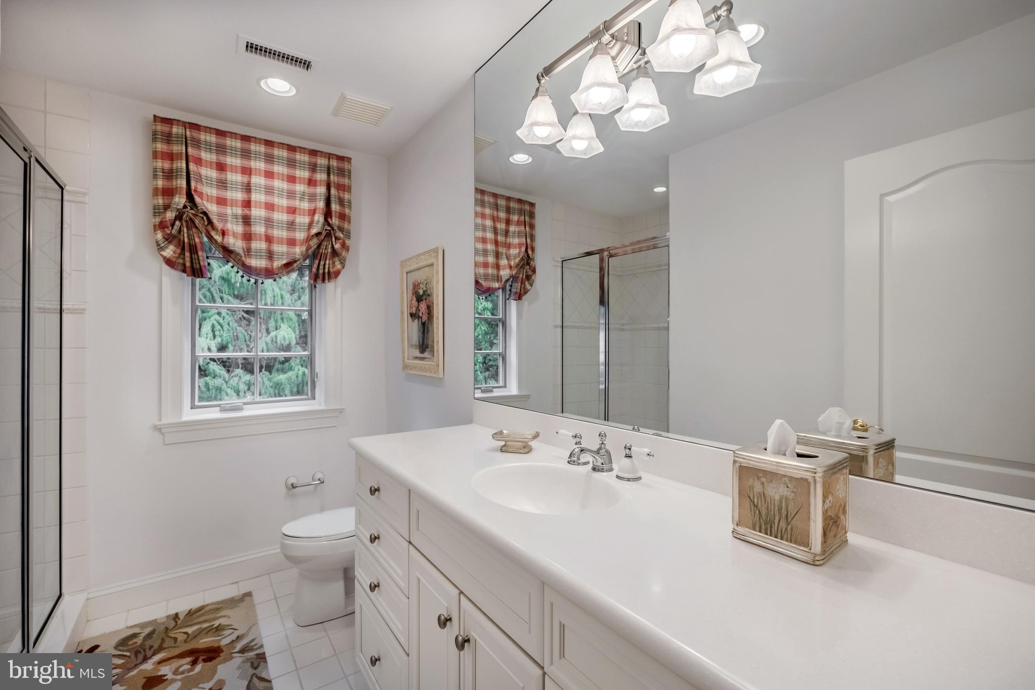 820 Harriton Rd
