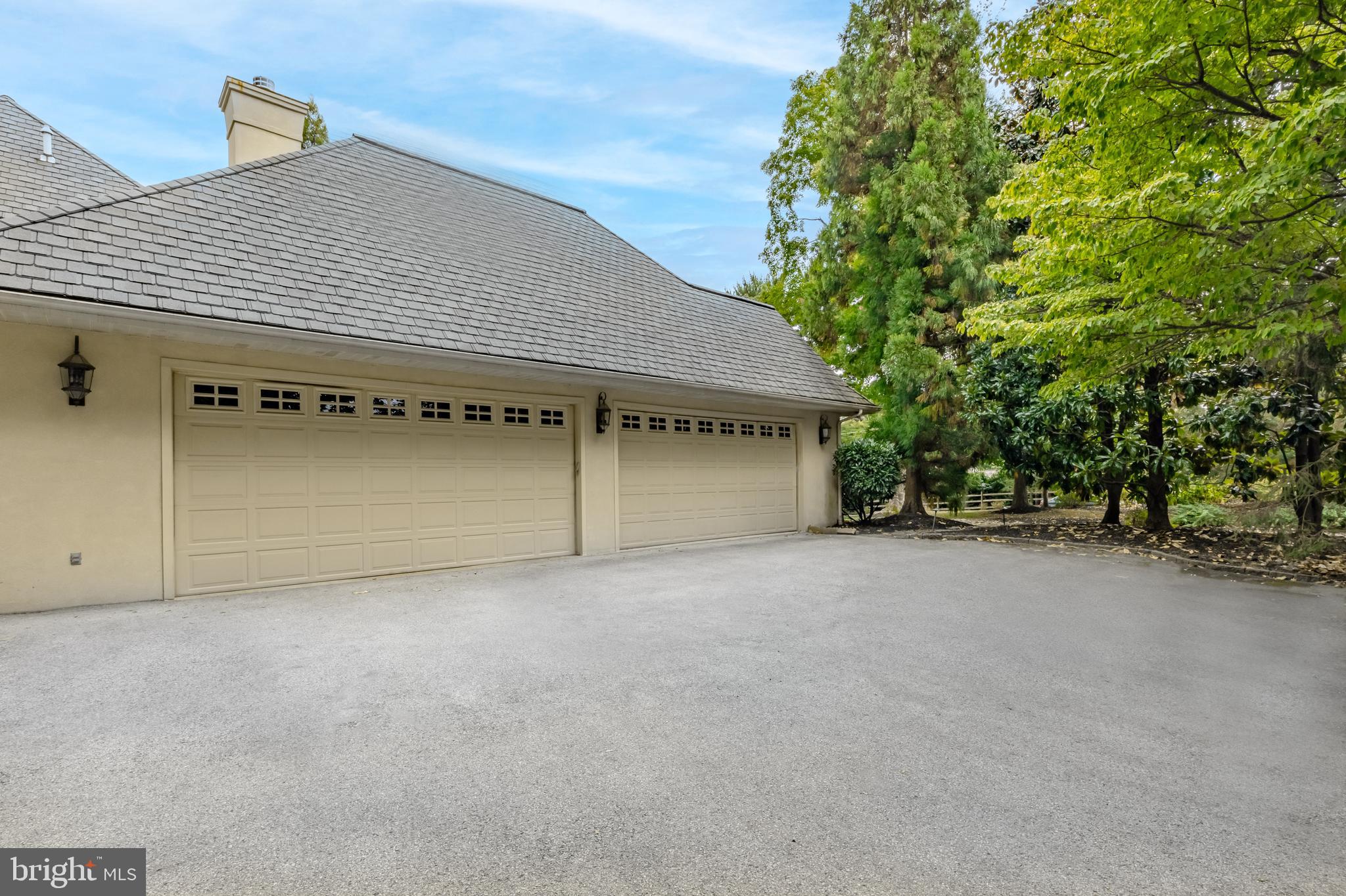 820 Harriton Rd
