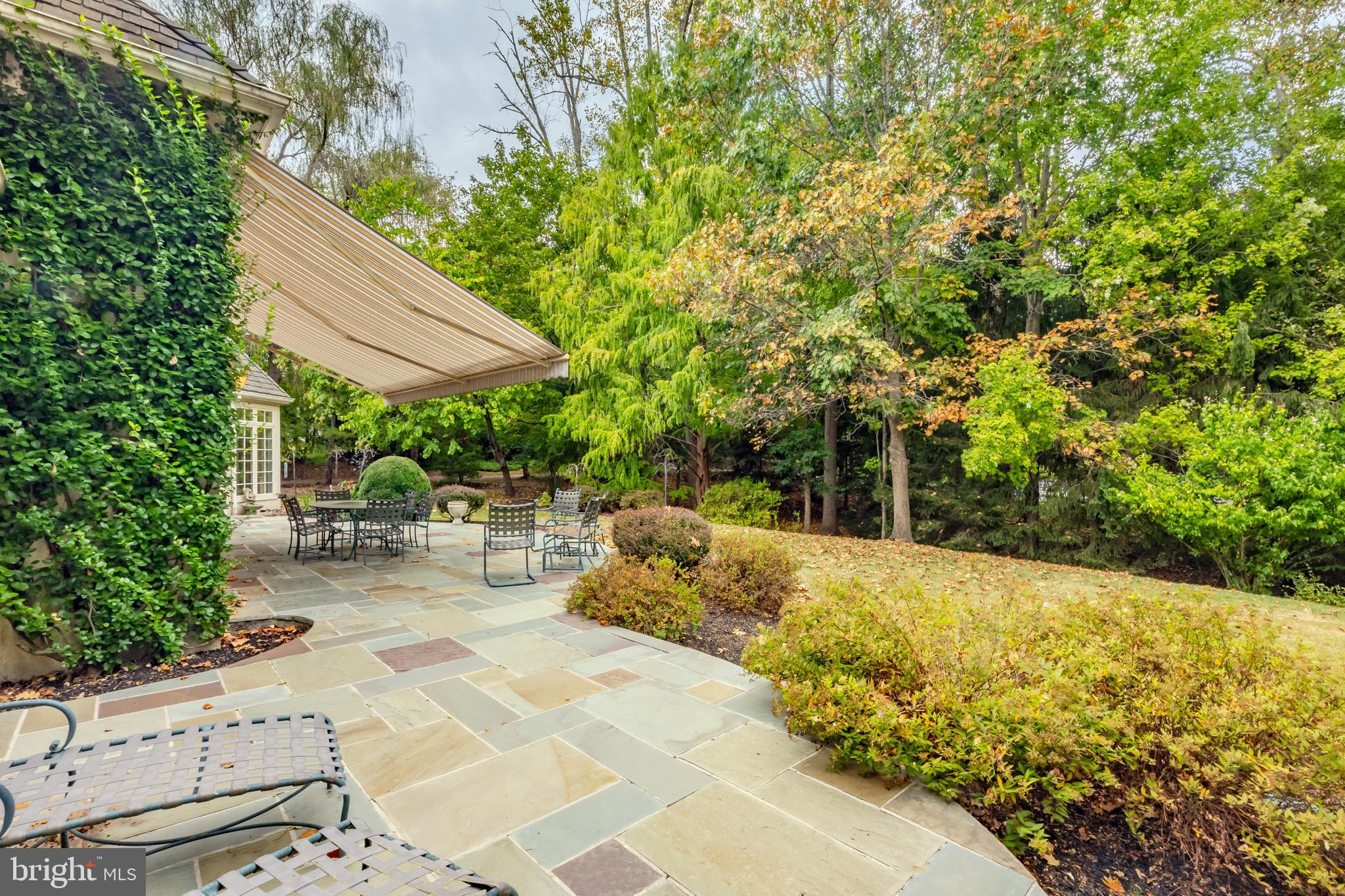 820 Harriton Rd