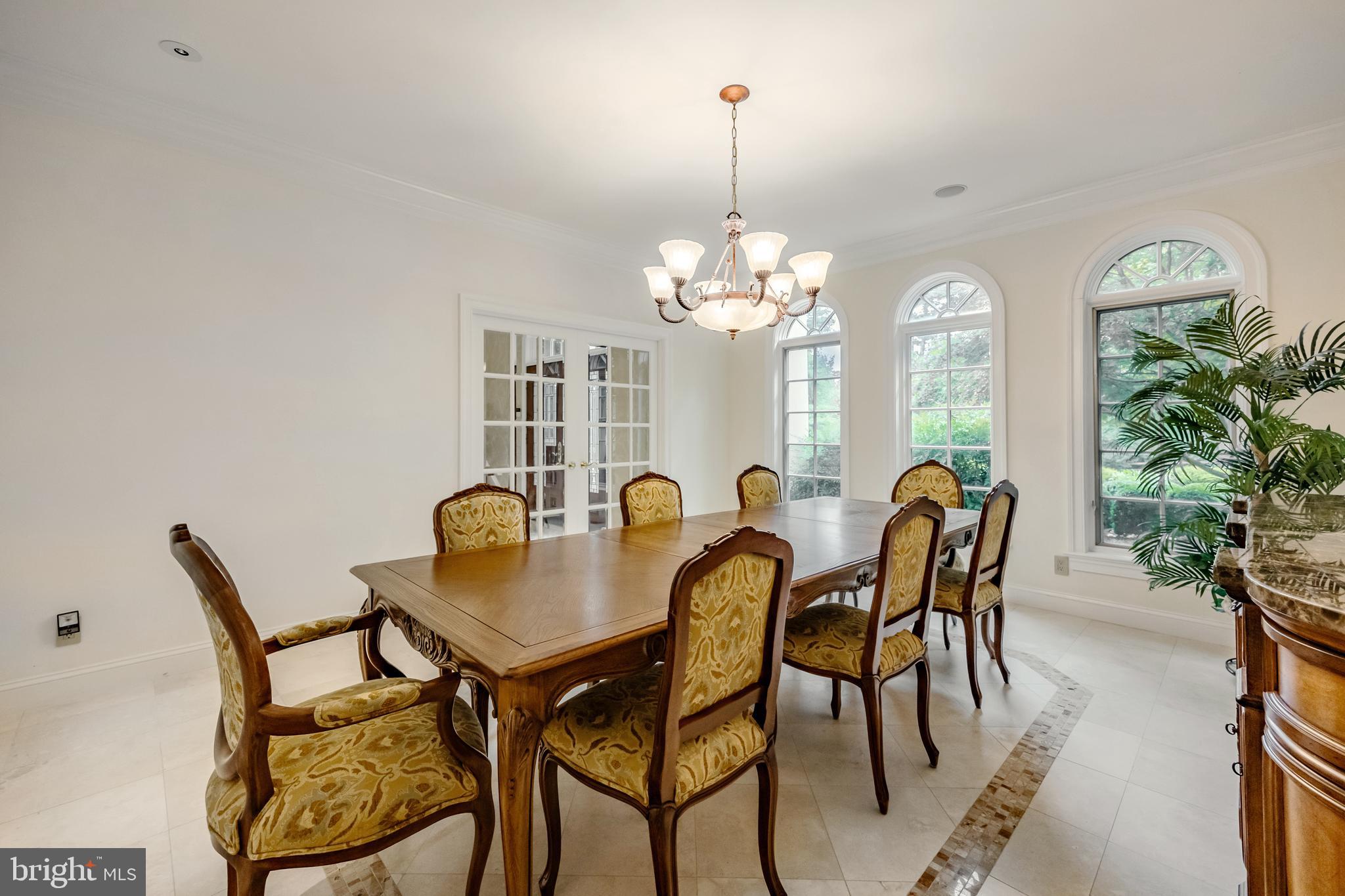 820 Harriton Rd