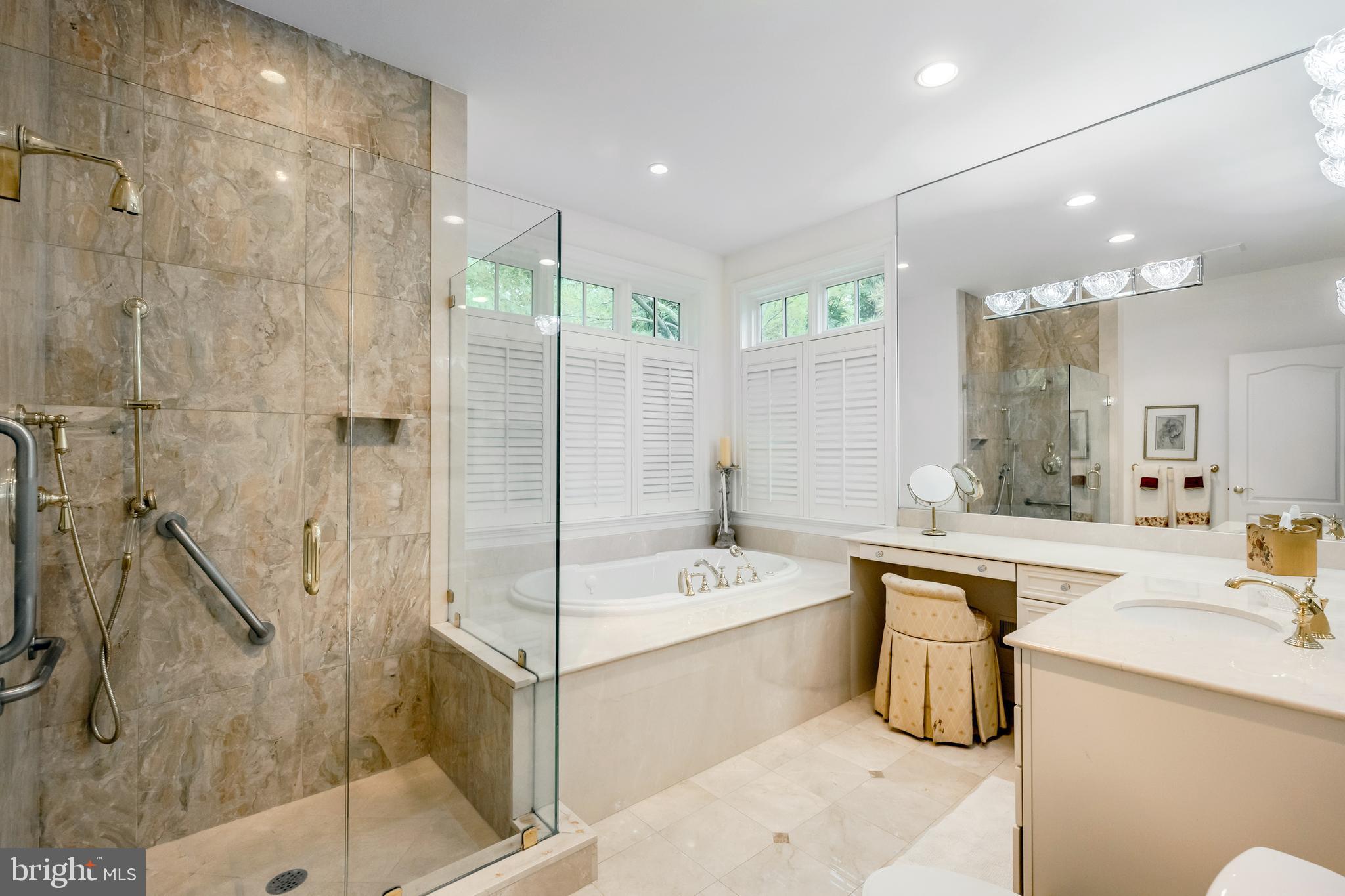 820 Harriton Rd