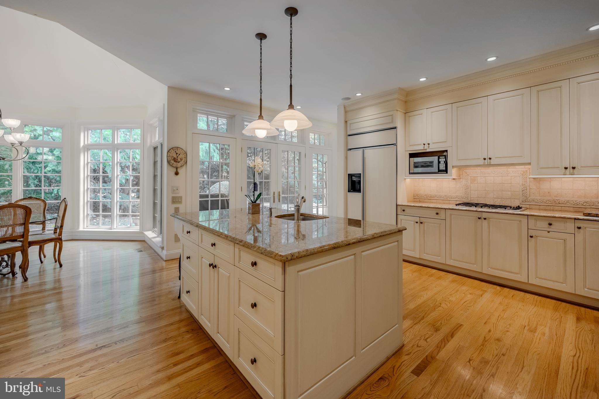 820 Harriton Rd