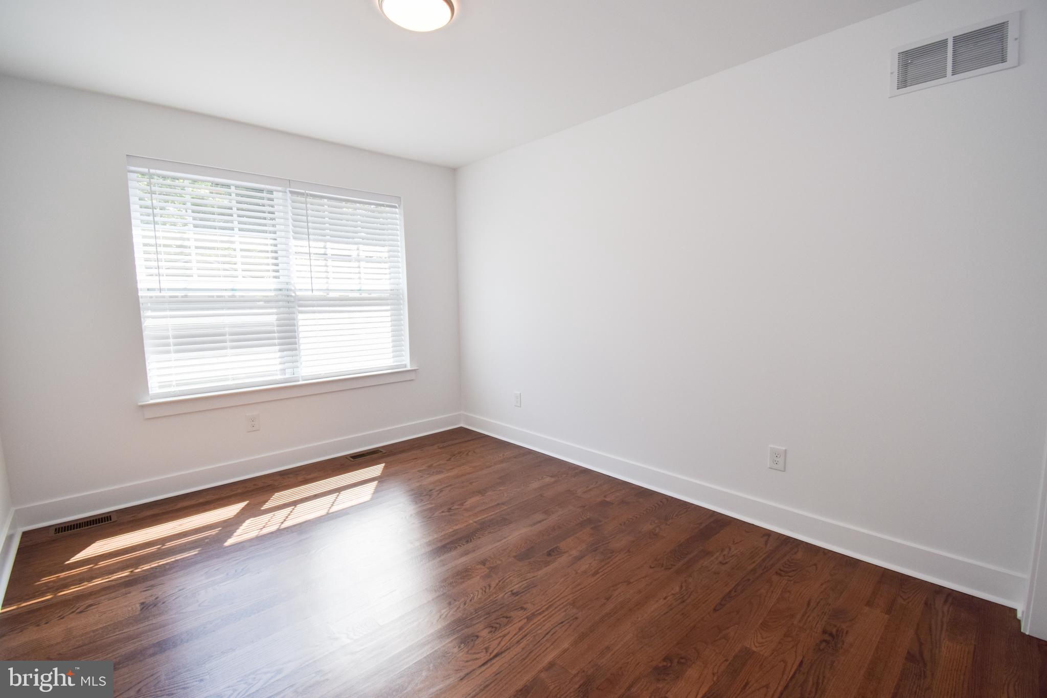 842 Fernhill Rd