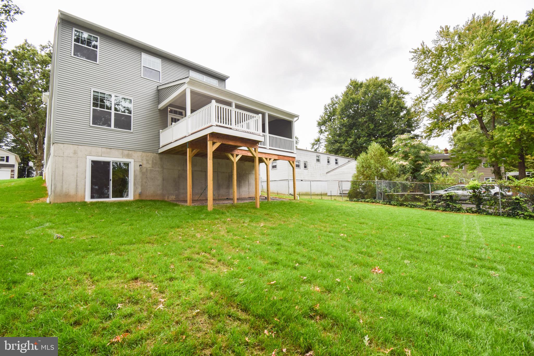 842 Fernhill Rd