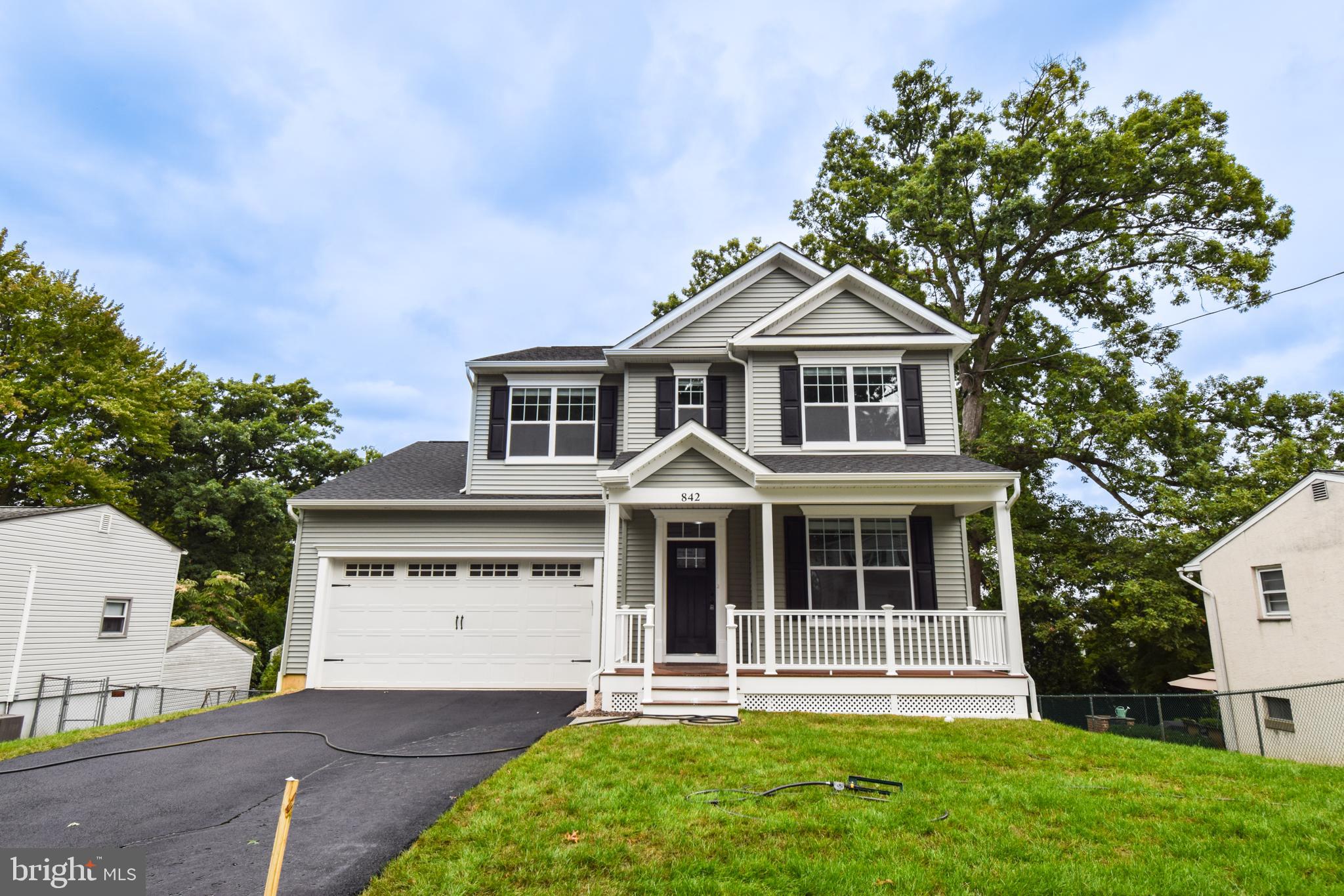 842 Fernhill Rd