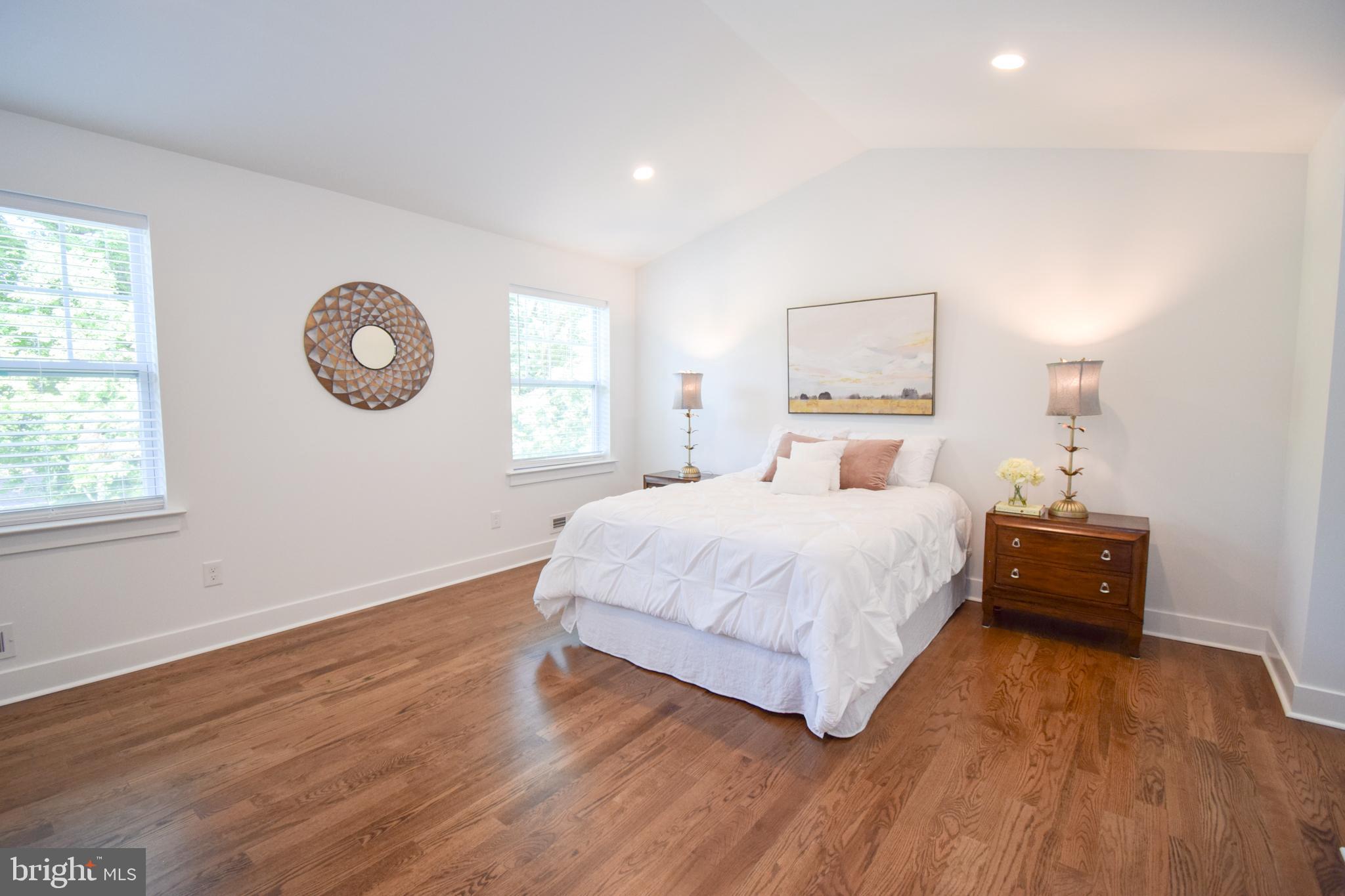 842 Fernhill Rd