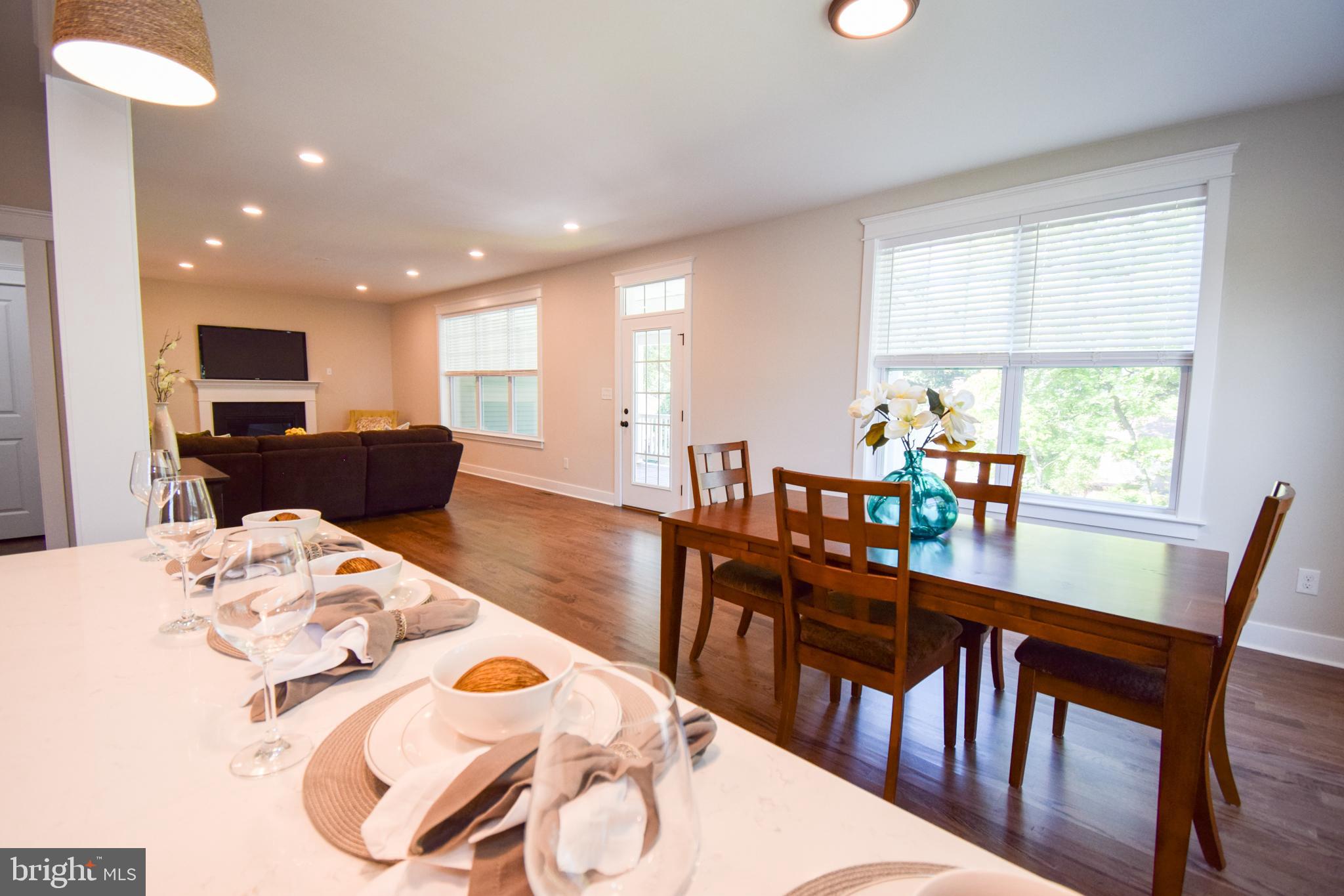 842 Fernhill Rd