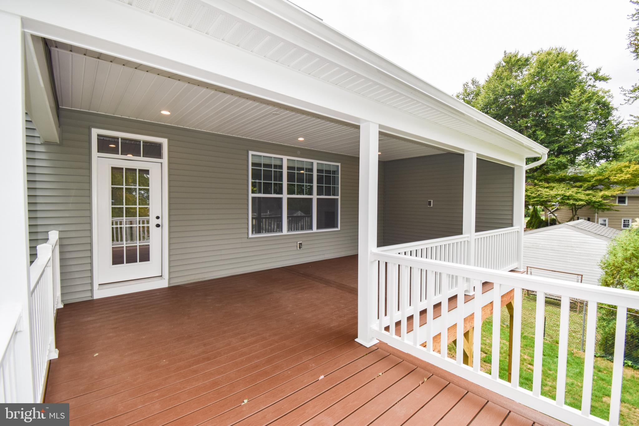 842 Fernhill Rd