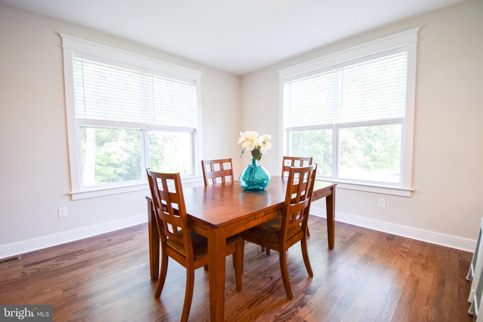 842 Fernhill Rd