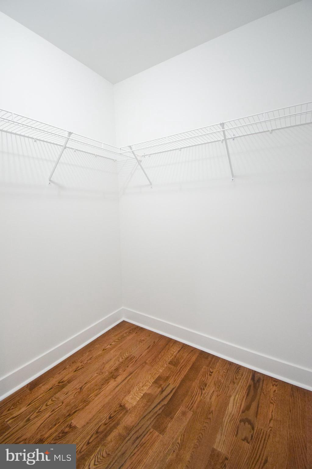 842 Fernhill Rd