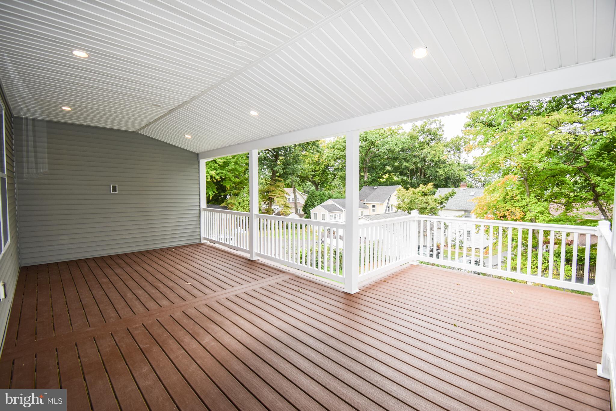 842 Fernhill Rd