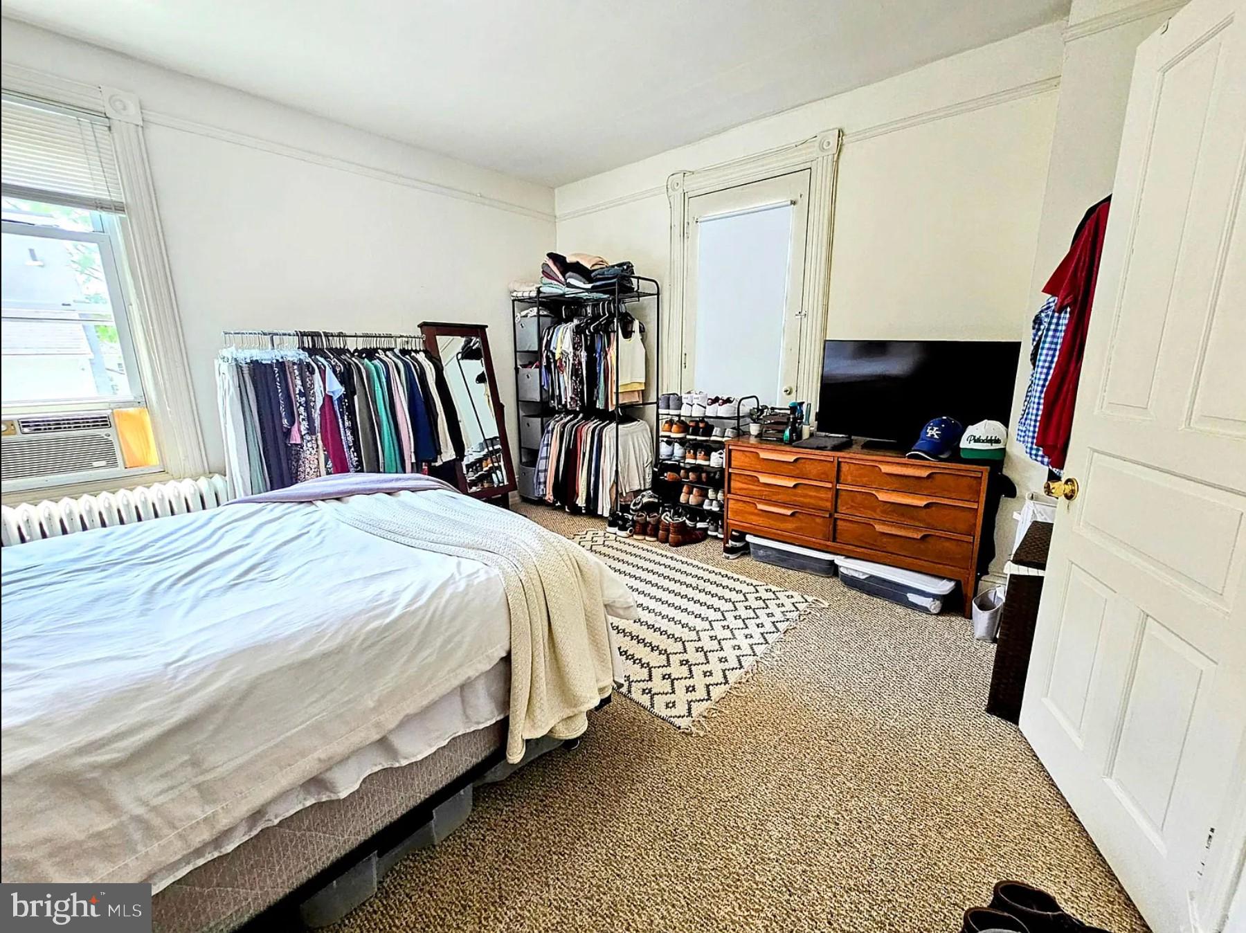 118 LINWOOD AVE #2R