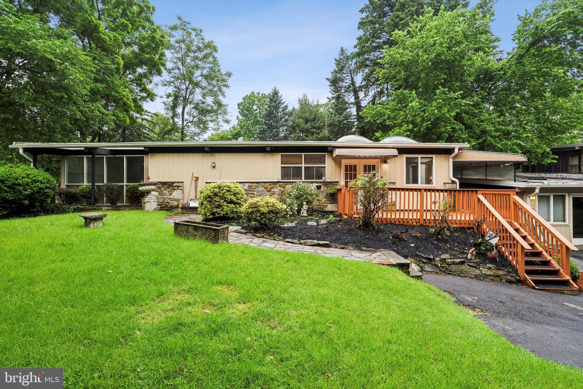 800 Pardee Ln