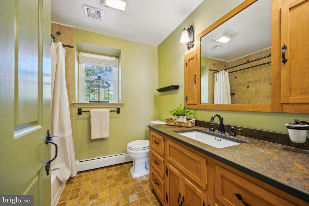 85 Bragg Rd