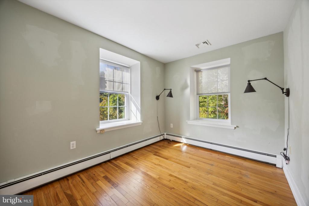 85 Bragg Rd