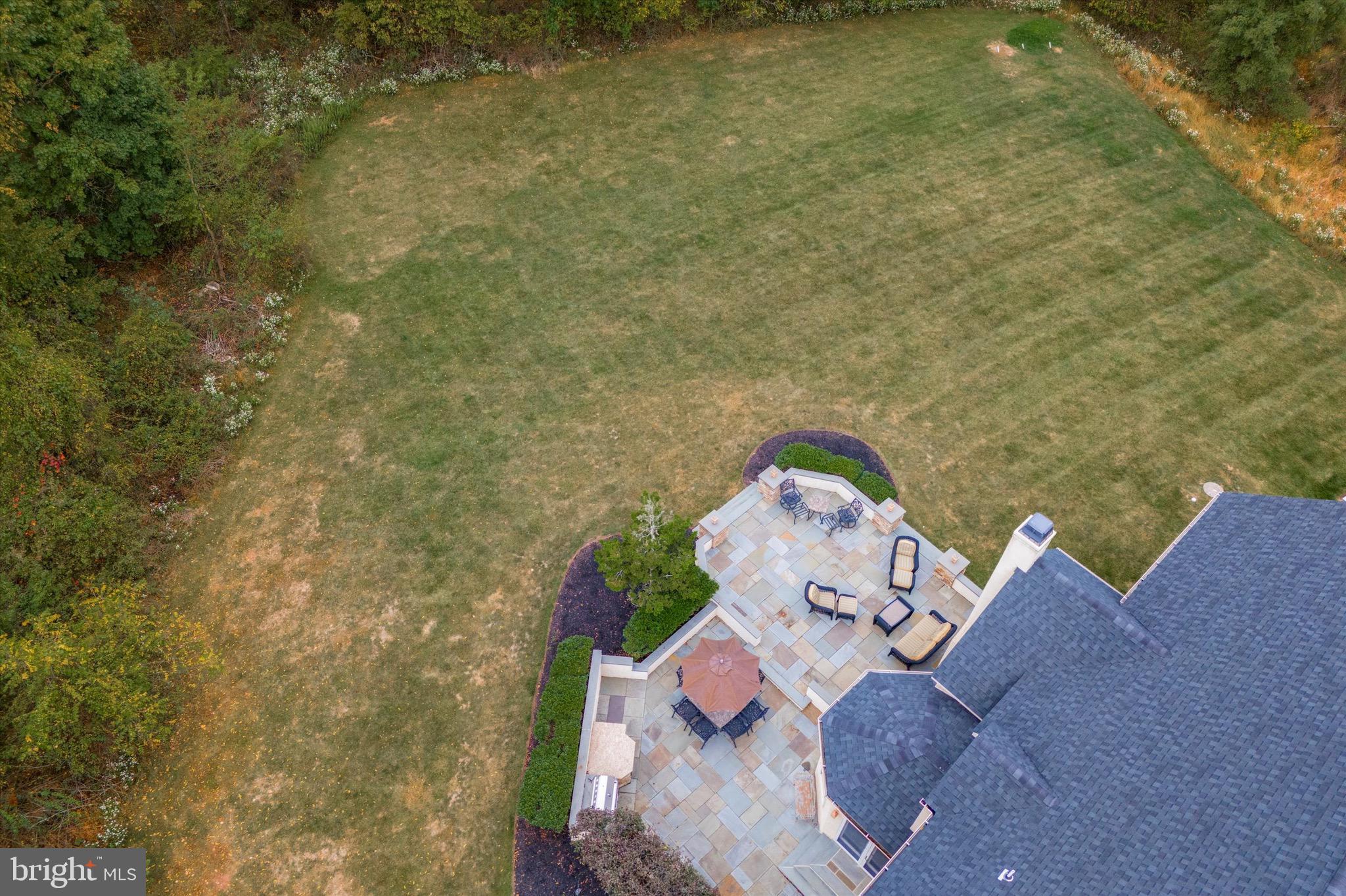 4038 Roberts Ln