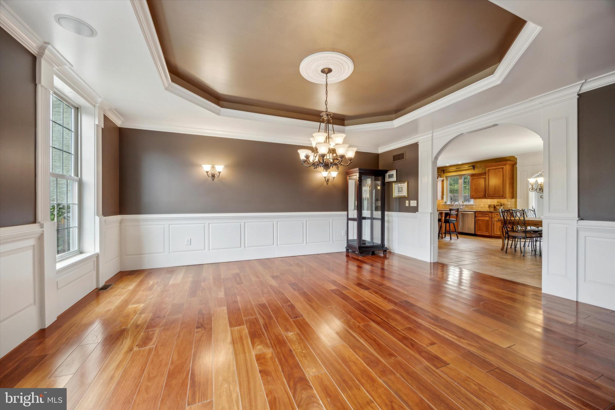 4038 Roberts Ln