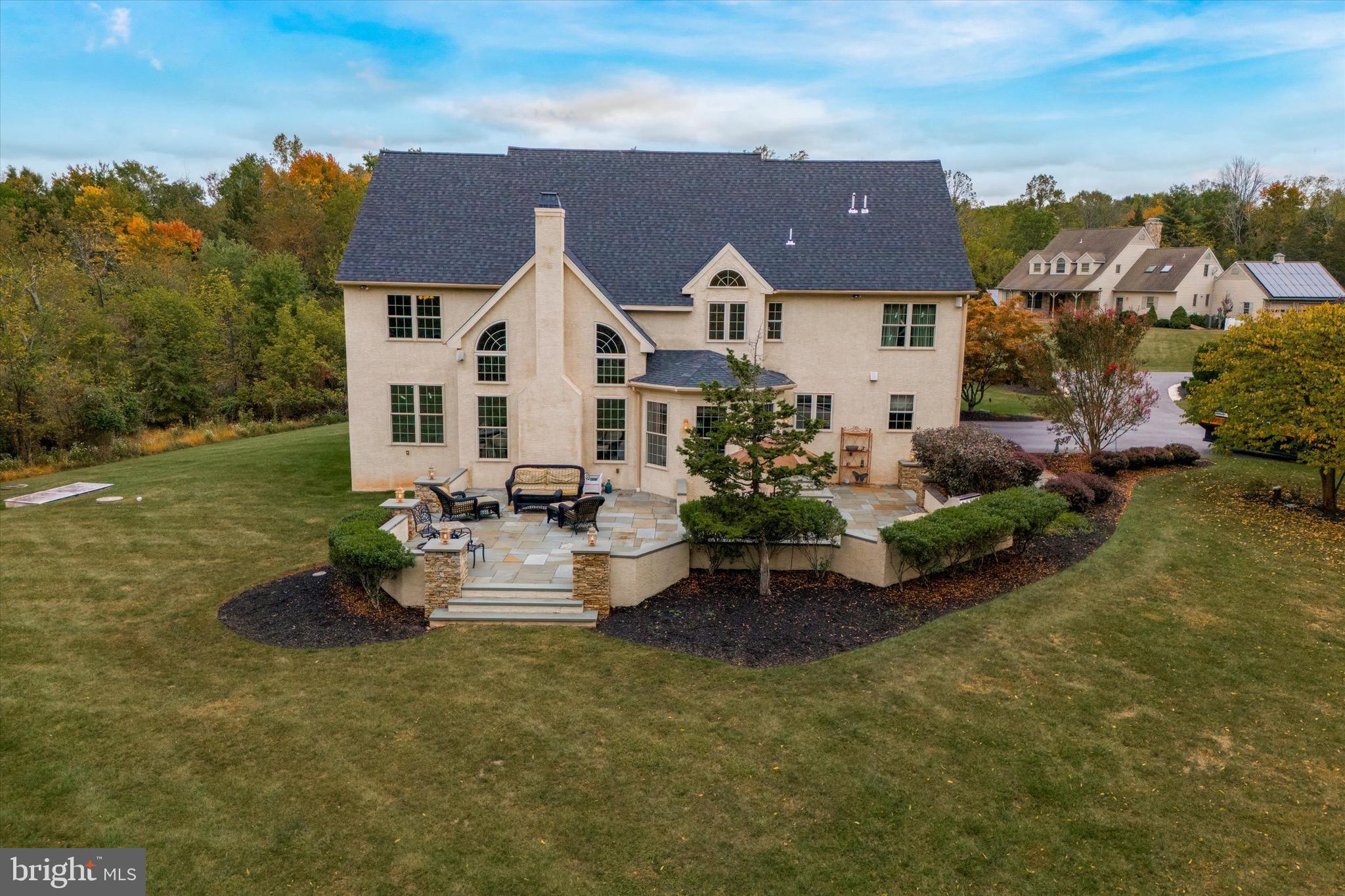 4038 Roberts Ln