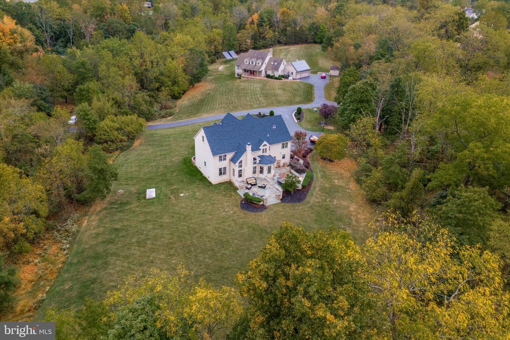 4038 Roberts Ln
