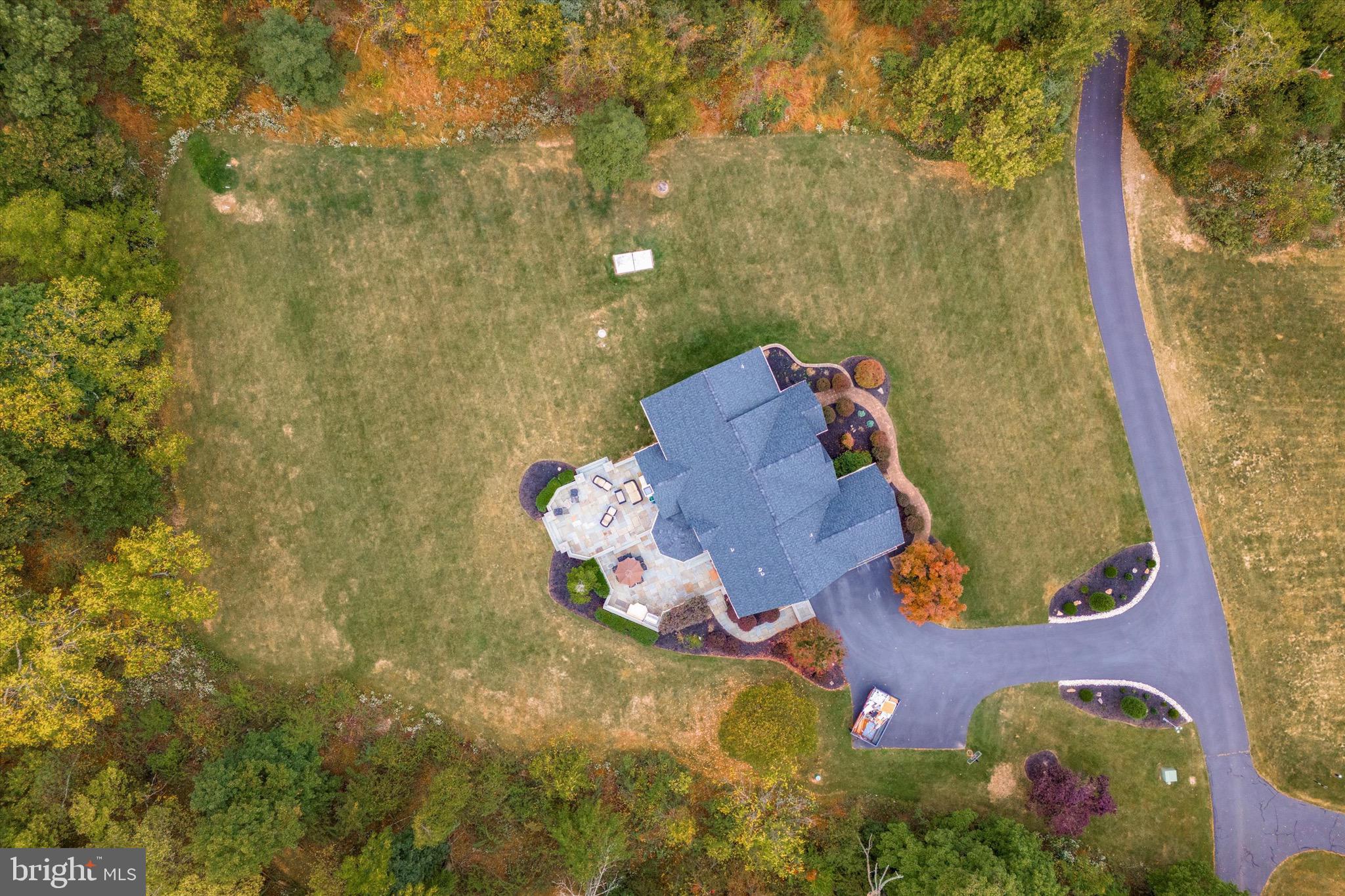 4038 Roberts Ln