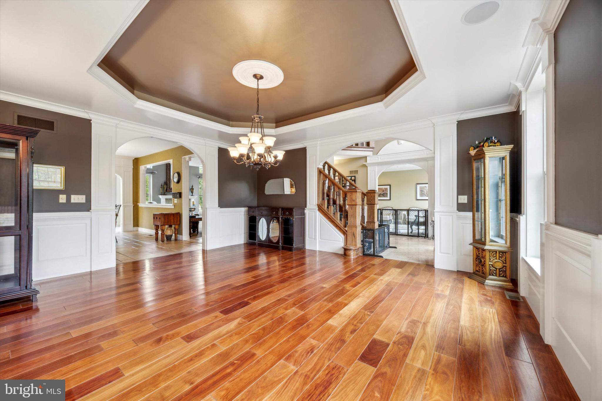 4038 Roberts Ln