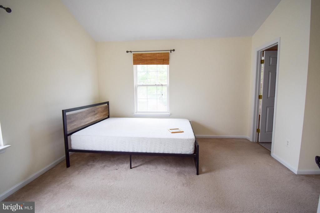 336 Girard Ave